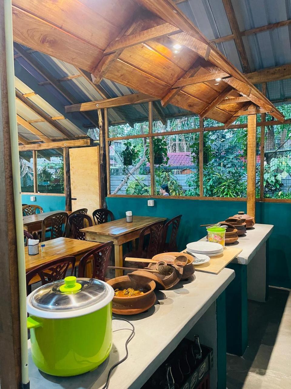 Alass Ga For Pets Lovers Trincomalee Exterior foto